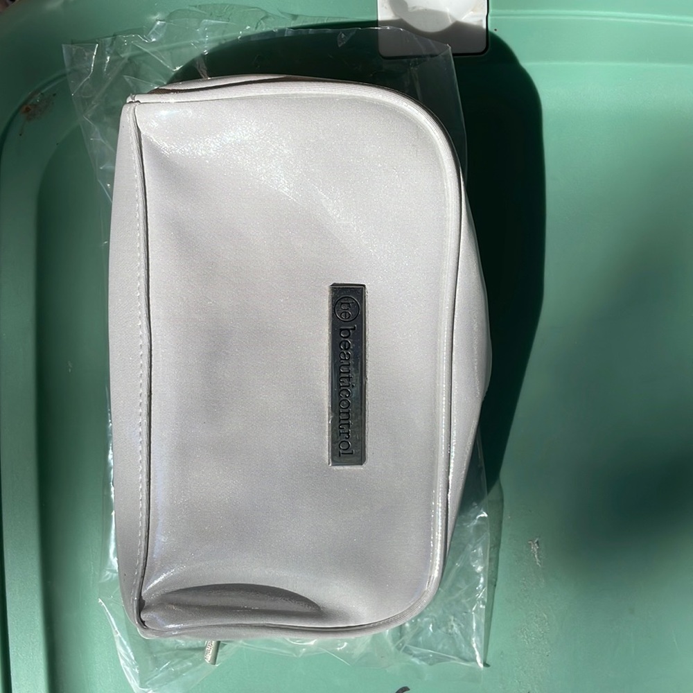 New cosmetic bag